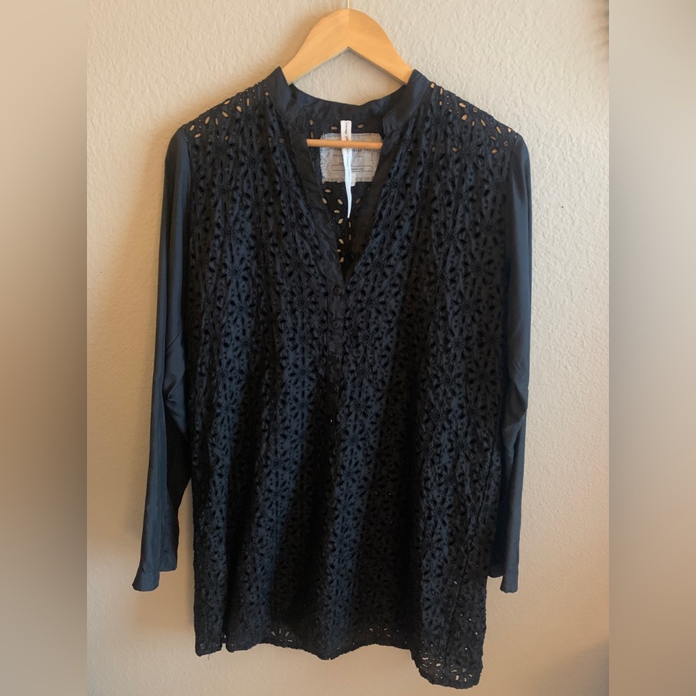 Johnny Was Vintage - Black - Eyelet Silk Sleeve Tunic Blouse Size Small